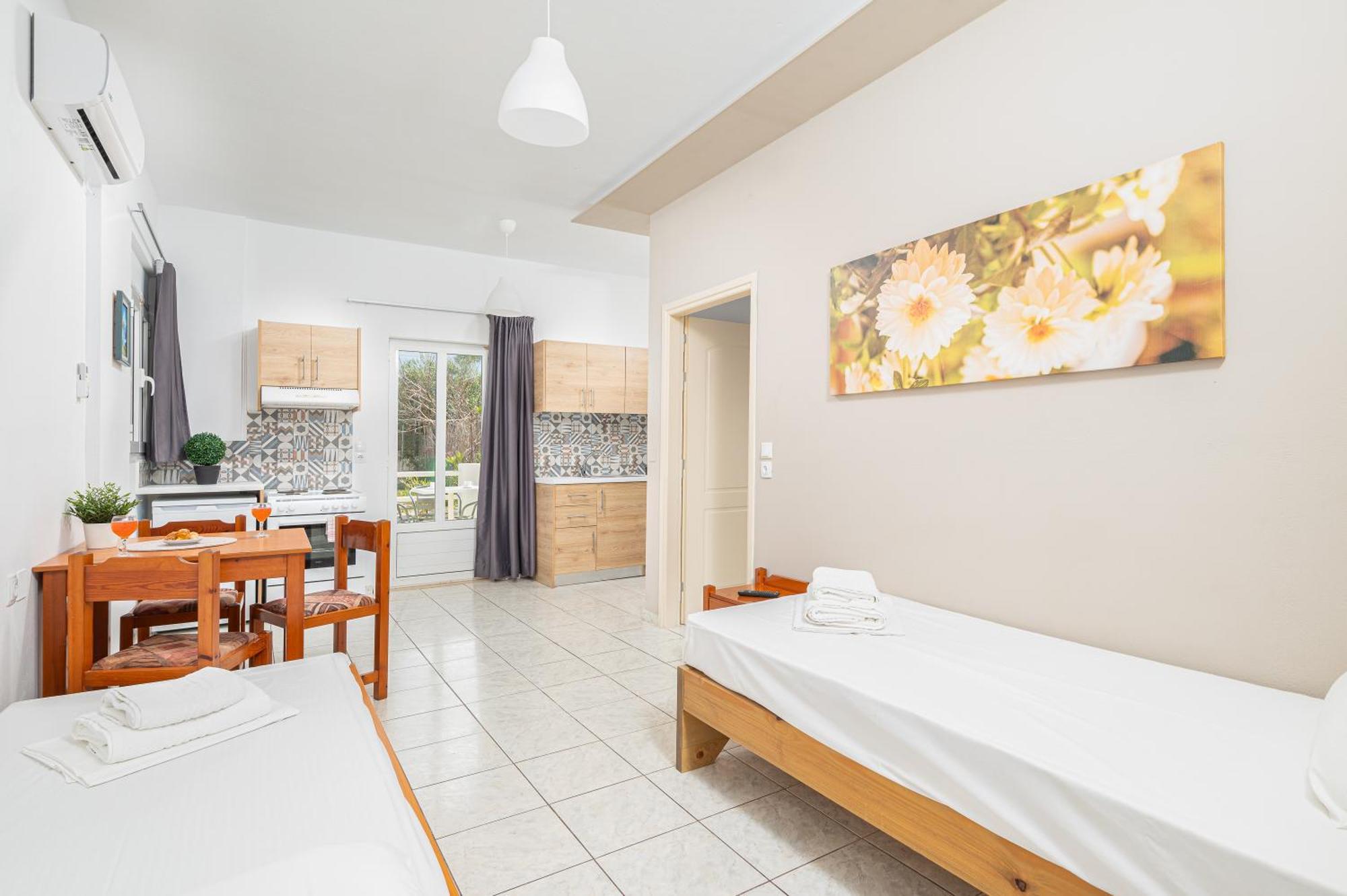 Mylos Apartments Anissaras 헐소니소스 외부 사진